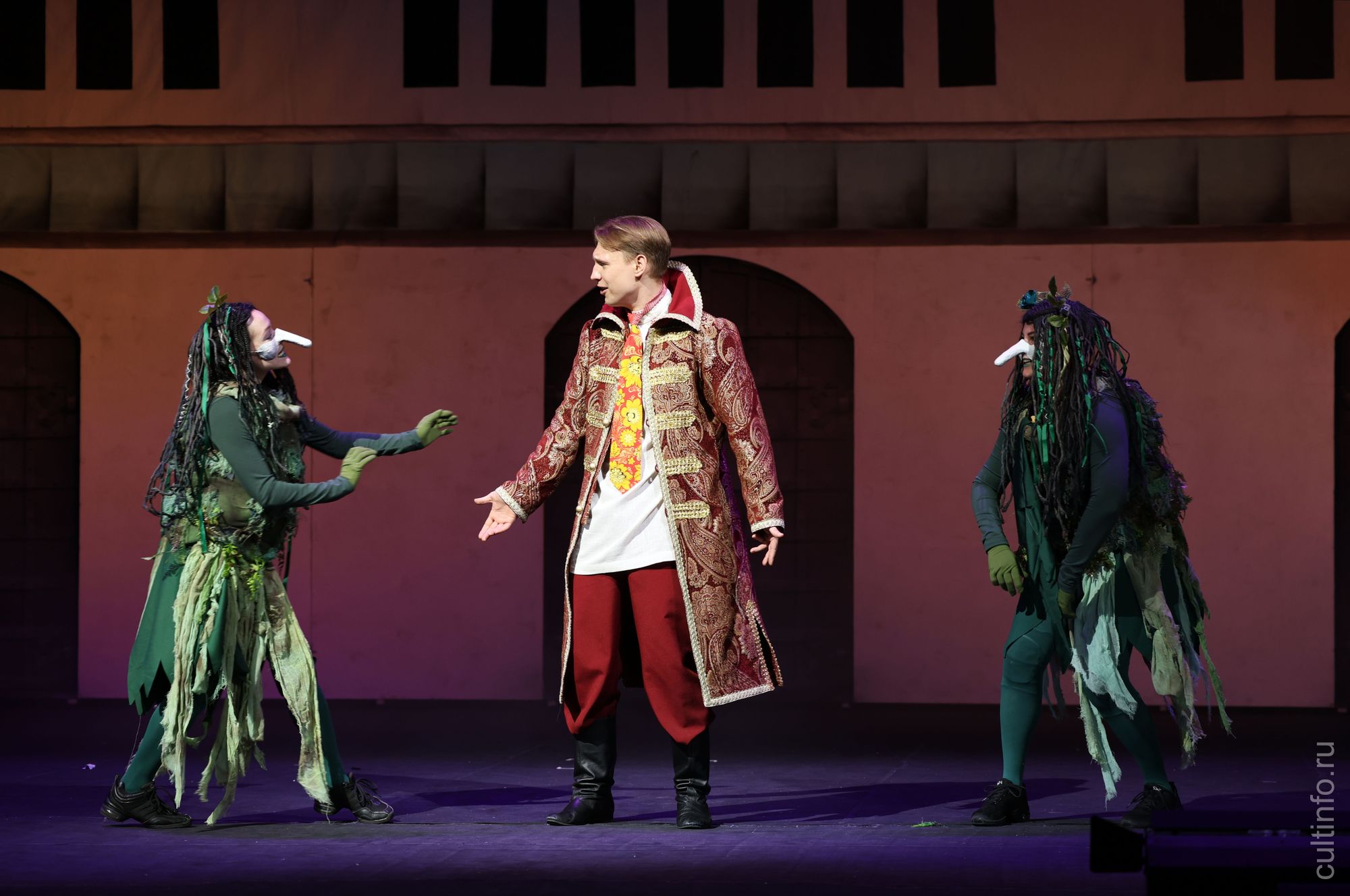 Спектакль «Царевна-лягушка» Вологодского драматического театра