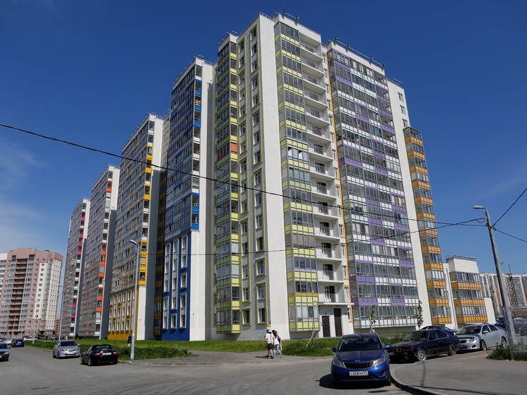 Стало известно, почему петербуржцы не покупают квартиры у крупных застройщиков