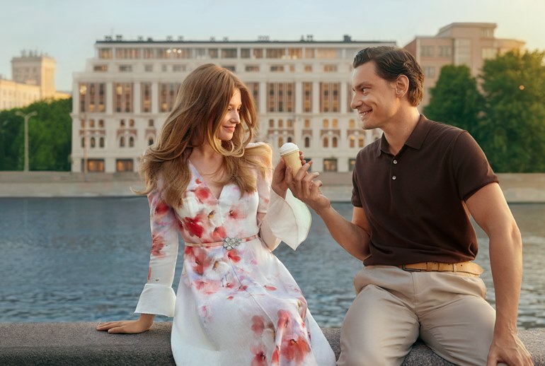 Картинка Москва танцует вместе с героями нового ролика «Галс-Девелопмент»