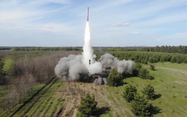 1500 дронов и 56 ракет за ночь: что известно о рекордном ударе ВС РФ по Украине