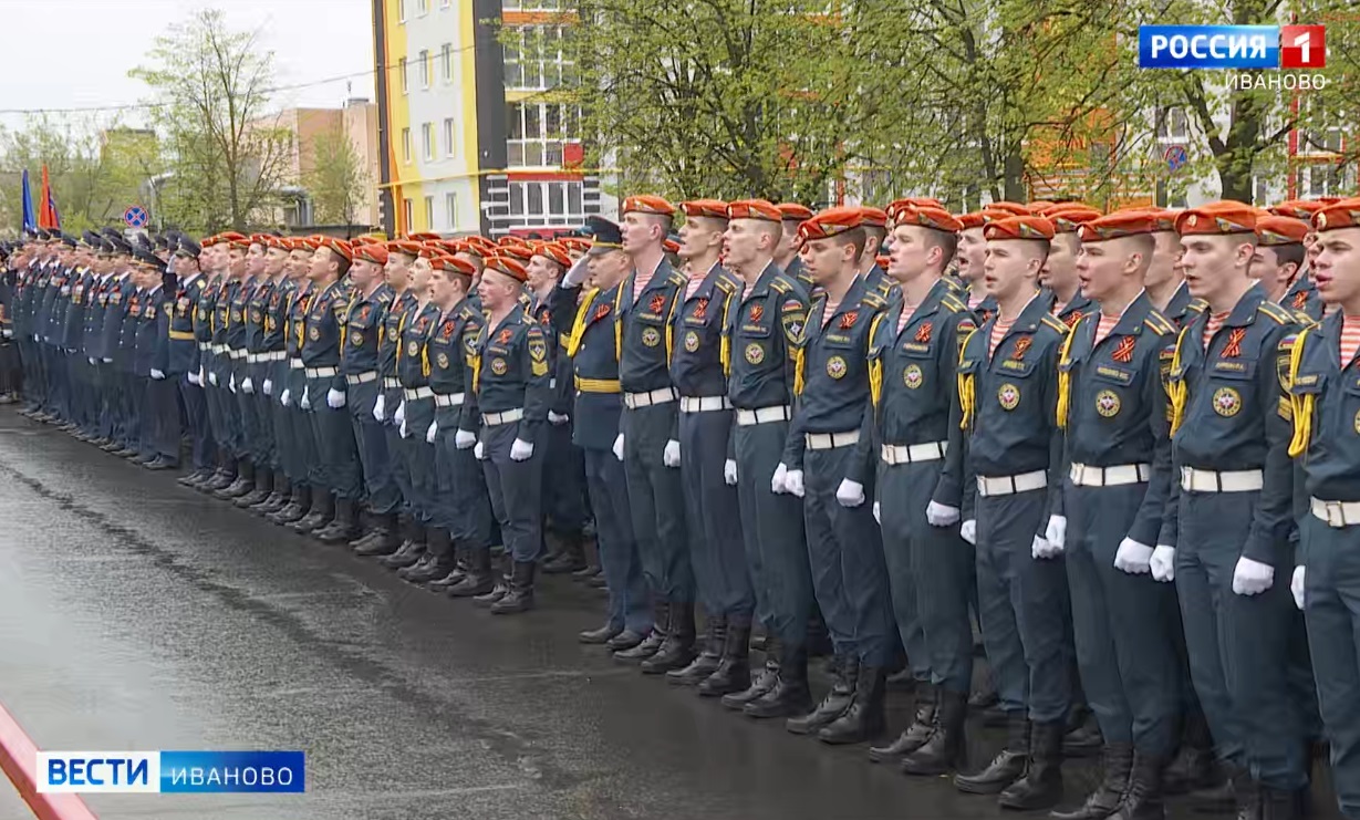Ивановские курсанты-пожарные почтили память коллег-фронтовиков