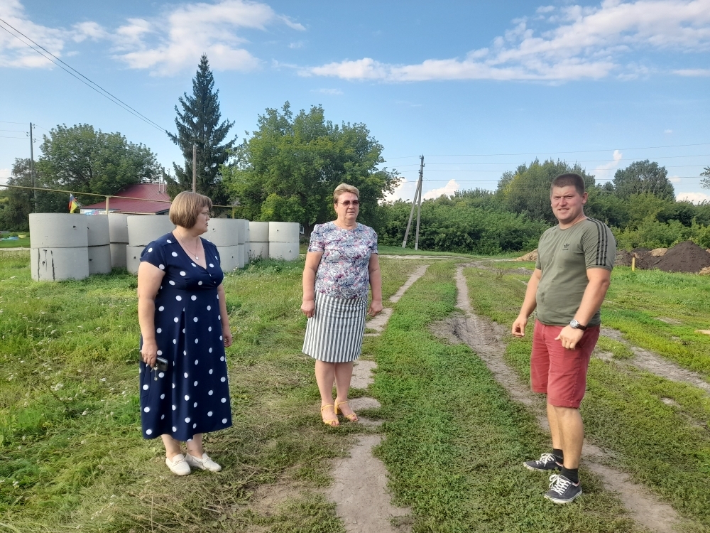 Погода даниловка пензенская лопатинский. Ольга Лапшина глава Лопатинского района. Лопатино. Пензенская вчера Томаринский район день села. Моё родное село Даниловка.