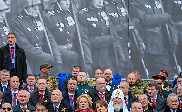 Председатель Совета Федерации Валентина Матвиенко присутствовала на военном параде в ознаменование 81-й годовщины Великой Победы