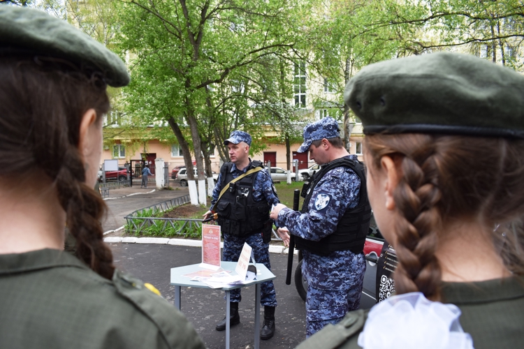 В Нижнем Новгороде при поддержке Росгвардии прошел первый межрегиональный фестиваль кадетских классов и клубов «Гвардейская смена» (фото,видео)