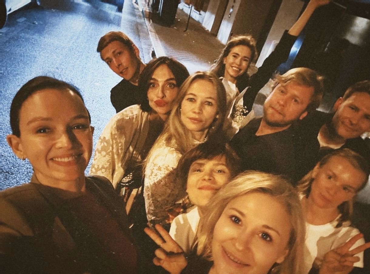 Светлана Устинова поделилась в соцсетях фотографиями со своего дня рождения