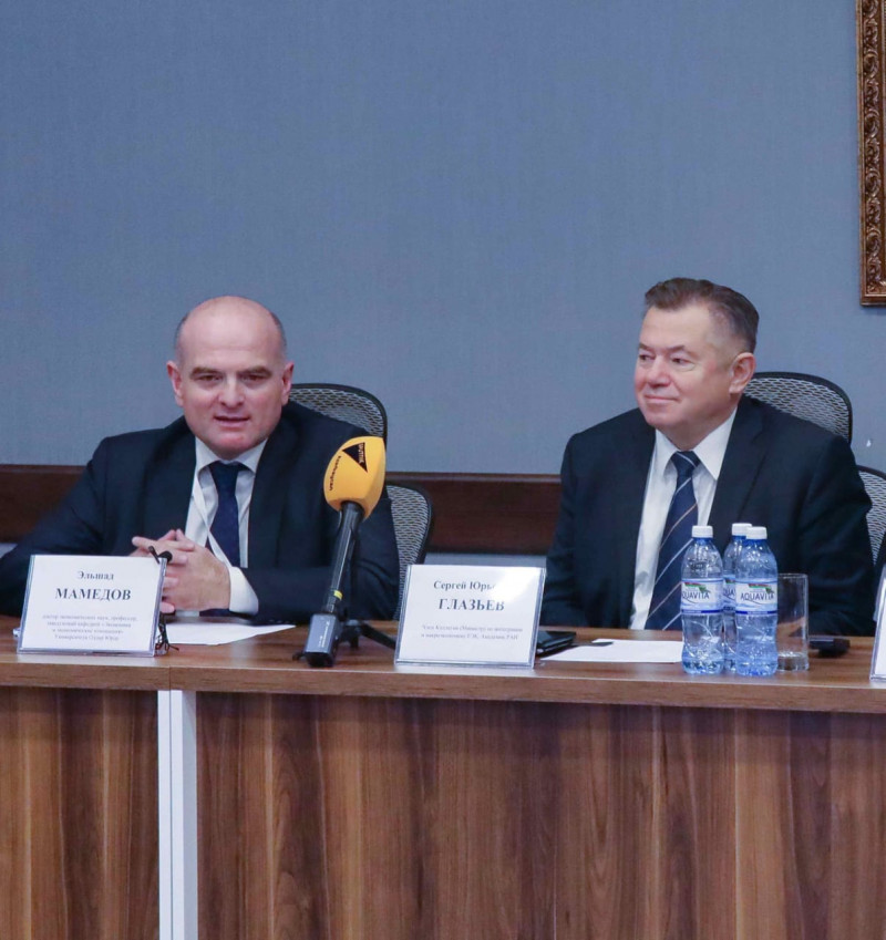 Эльшад Мамедов получил Благодарность от министра по интеграции и ...