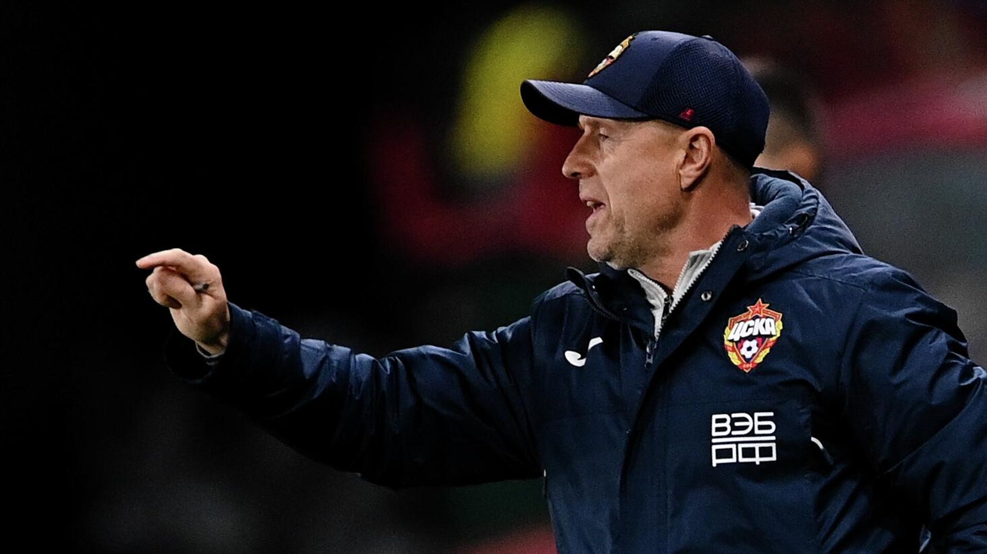 Слуцкий цска. Пфк цска тренер. Пфк цска тренер. Гончаренко тренер цска. Ивица олич цска.