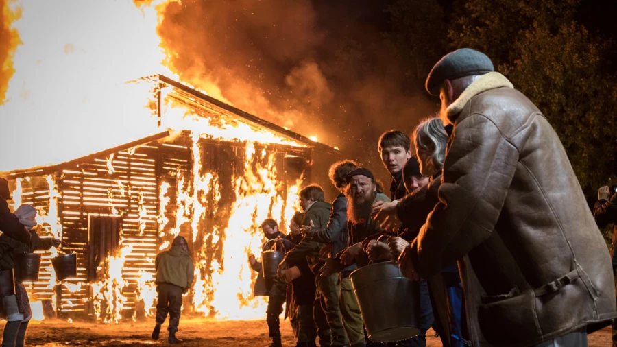 Сериал "Здесь все свои".