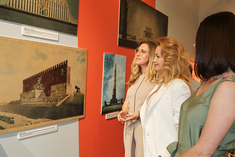 В Музее обороны Севастополя открылась выставка «История, не застывшая в камне»