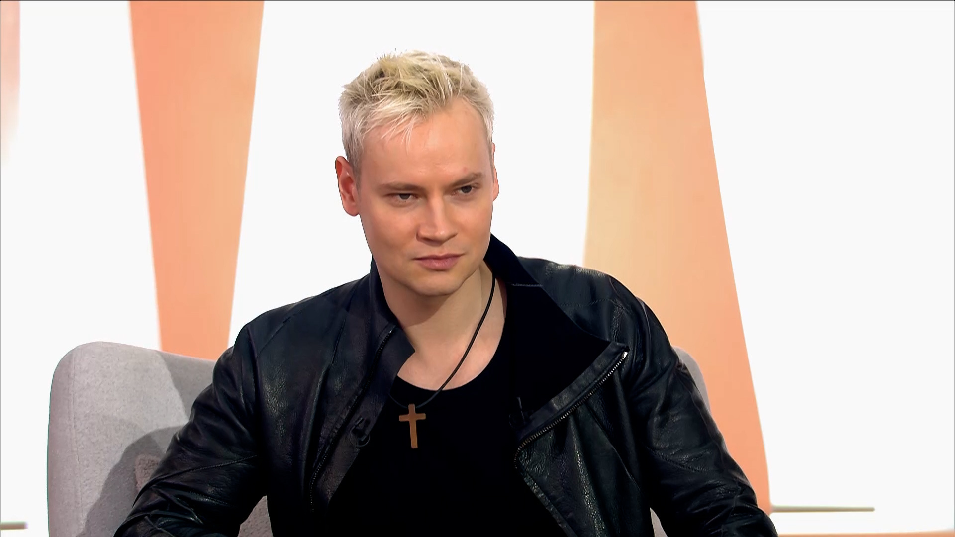 SHAMAN поздравил российских бойцов с Новым Годом, пожелав еще больше побед