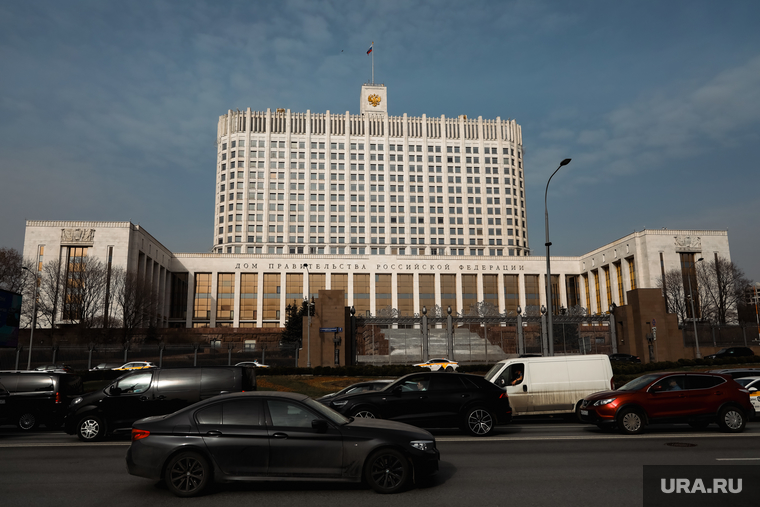 Виды Москвы, Красной площади и уличная фотография. 21 марта 2024. Москва, дом правительства рф, Дом Правительства Российской Федерации, белый дом москва