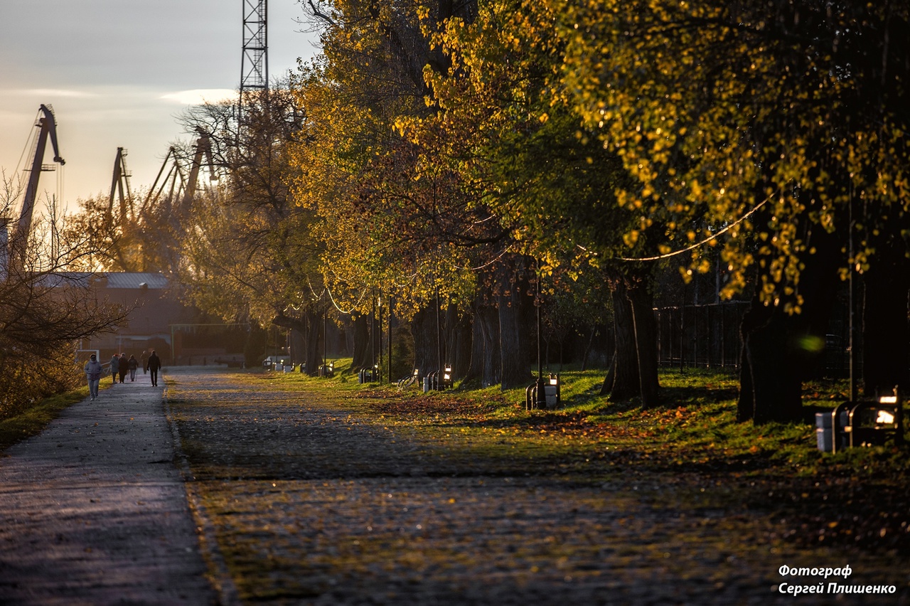 Когда в таганроге будет дождь. Пасмурный день. Октябрь Таганрог. Таганрог дождь. Пасмурный день ноября.