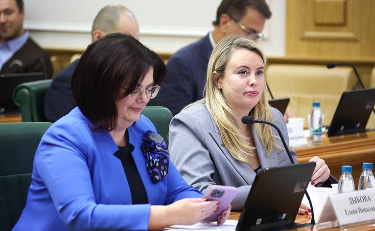 Заседание организационного комитета IV Международного форума «Содружество моды»