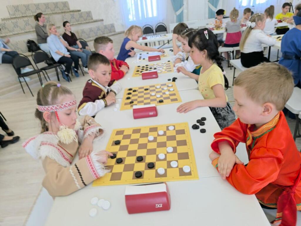 Турнир по шашкам