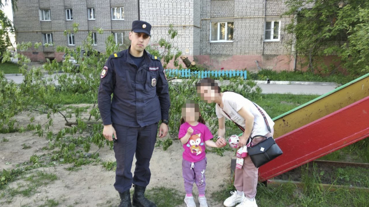 полиция ищет девочку. полиция ищет девочку.