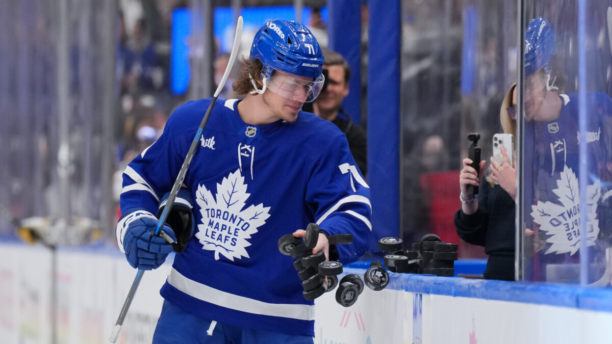 Мичков заявил, что готов помочь Гребенкину адаптироваться в «Филадельфии»