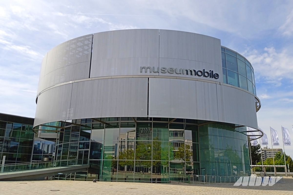 Дом «четырех колец». Экскурсия по музею Audi в Ингольштадте: часть первая