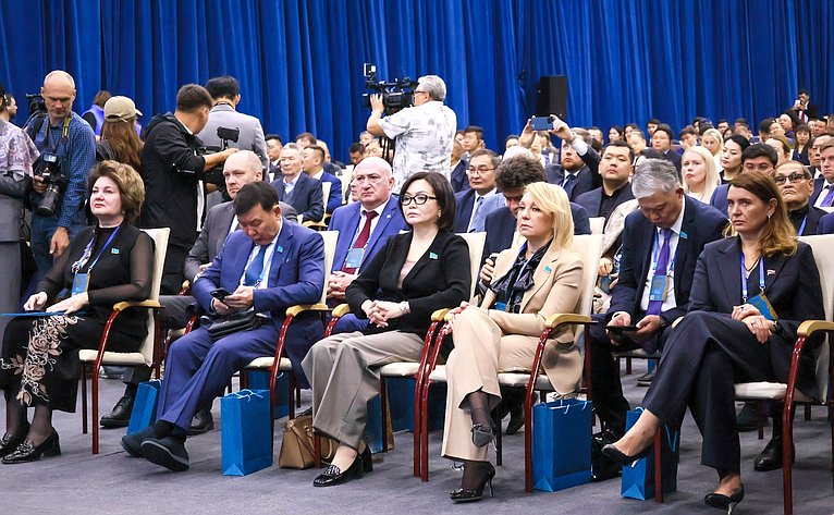 Делегация Совета Федерации приняла участие в проходящем в Усть-Каменогорске пленарном заседании Международного инвестиционного форума «Алтай Инвест-2025»
