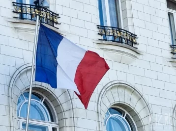 Фото: В Париже установили рекорд на самый массовый уличный диктант 1