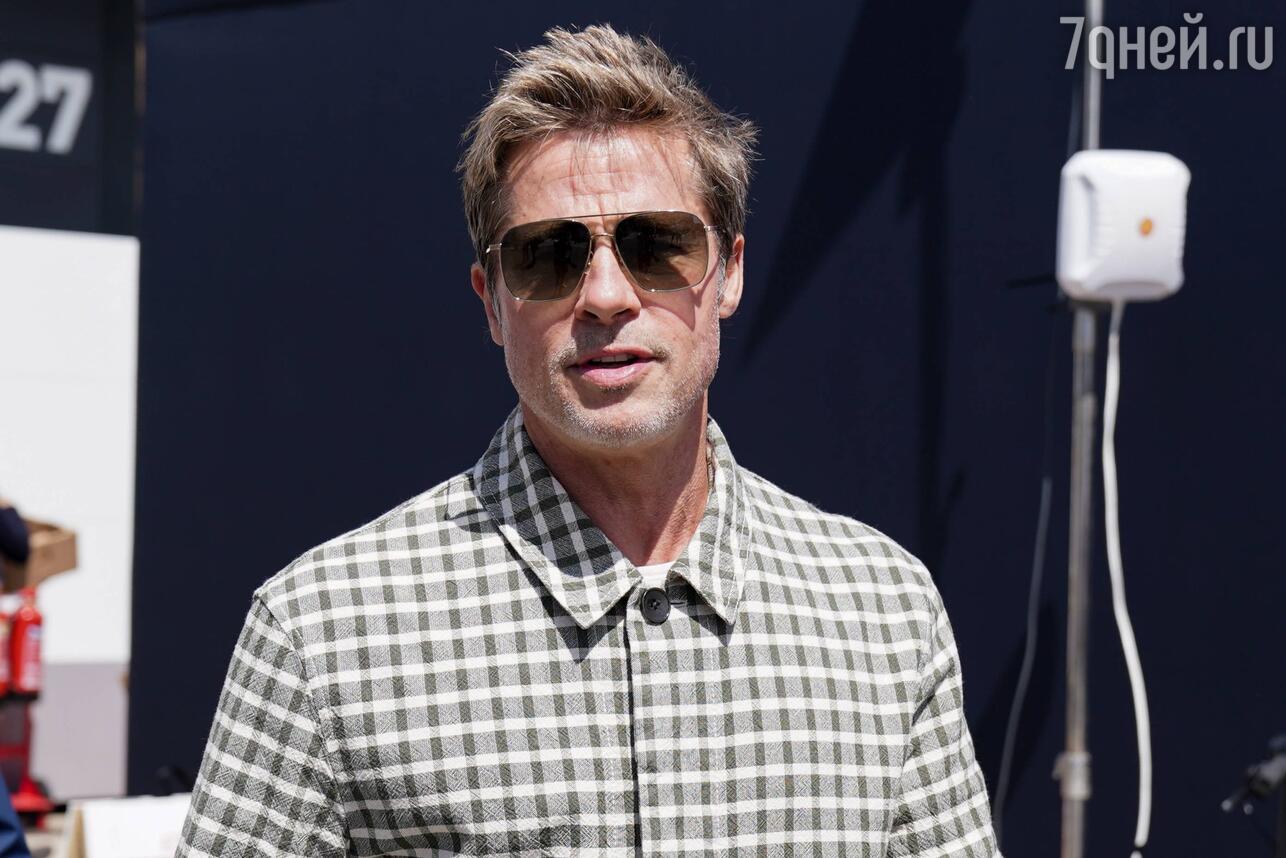 Телефоны брэда питта. Телефоны брэда питта. Телефоны брэда питта. Брэд питт фото 2022. Брэд питт последние фото 2022.