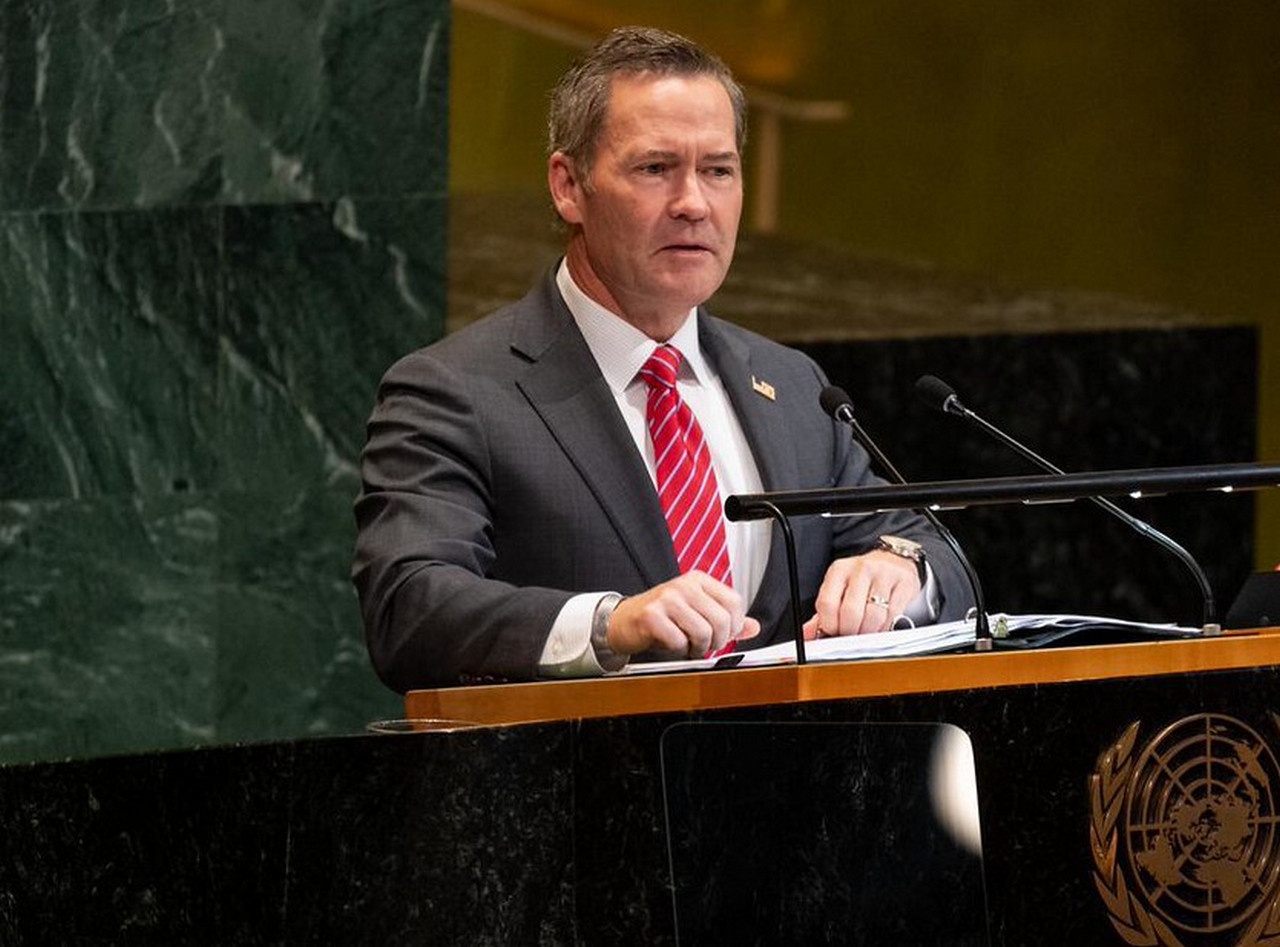 Постпред США Майк Уолтц считает ООН «нелепой организацией».
