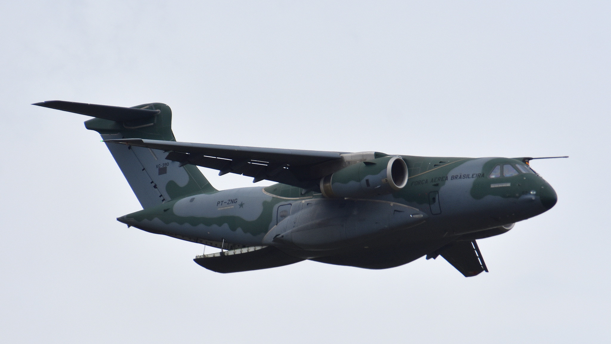Военно-транспортный самолет Embraer KC-390 Millennium