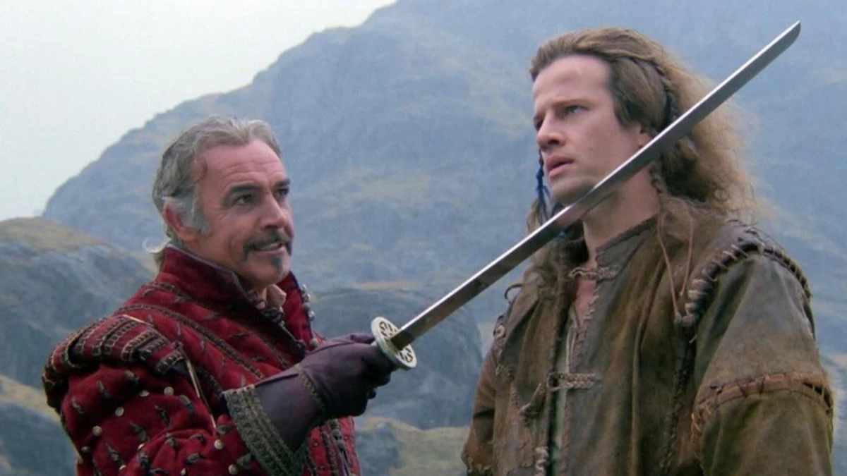 Горца с Кавиллом придется подождать — начало съемок перенесли на следующий год