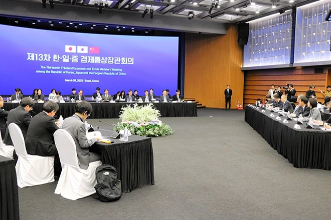 The Asahi Shumbun (0+)