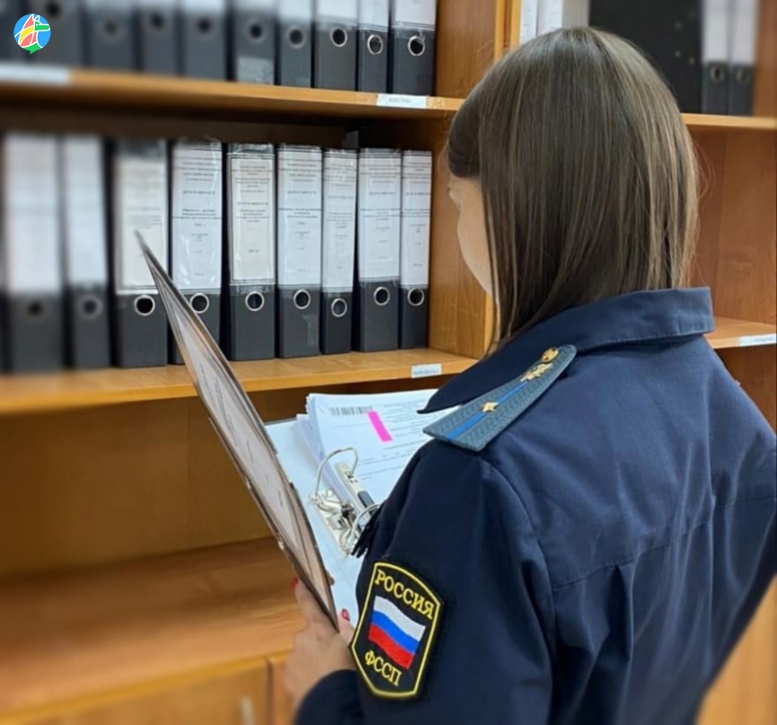 Чтобы улететь за границу рассказовец оплатил долги