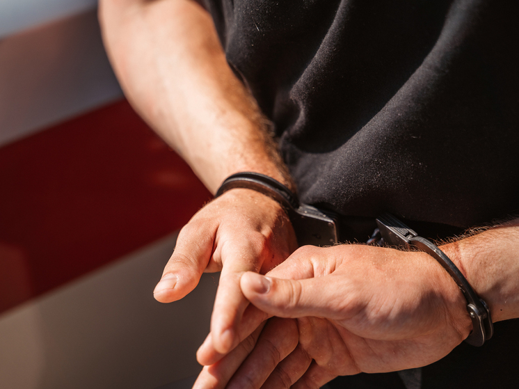 В Твери задержали директора организации по обслуживанию дорог, подозреваемого в посредничестве во взяточничестве