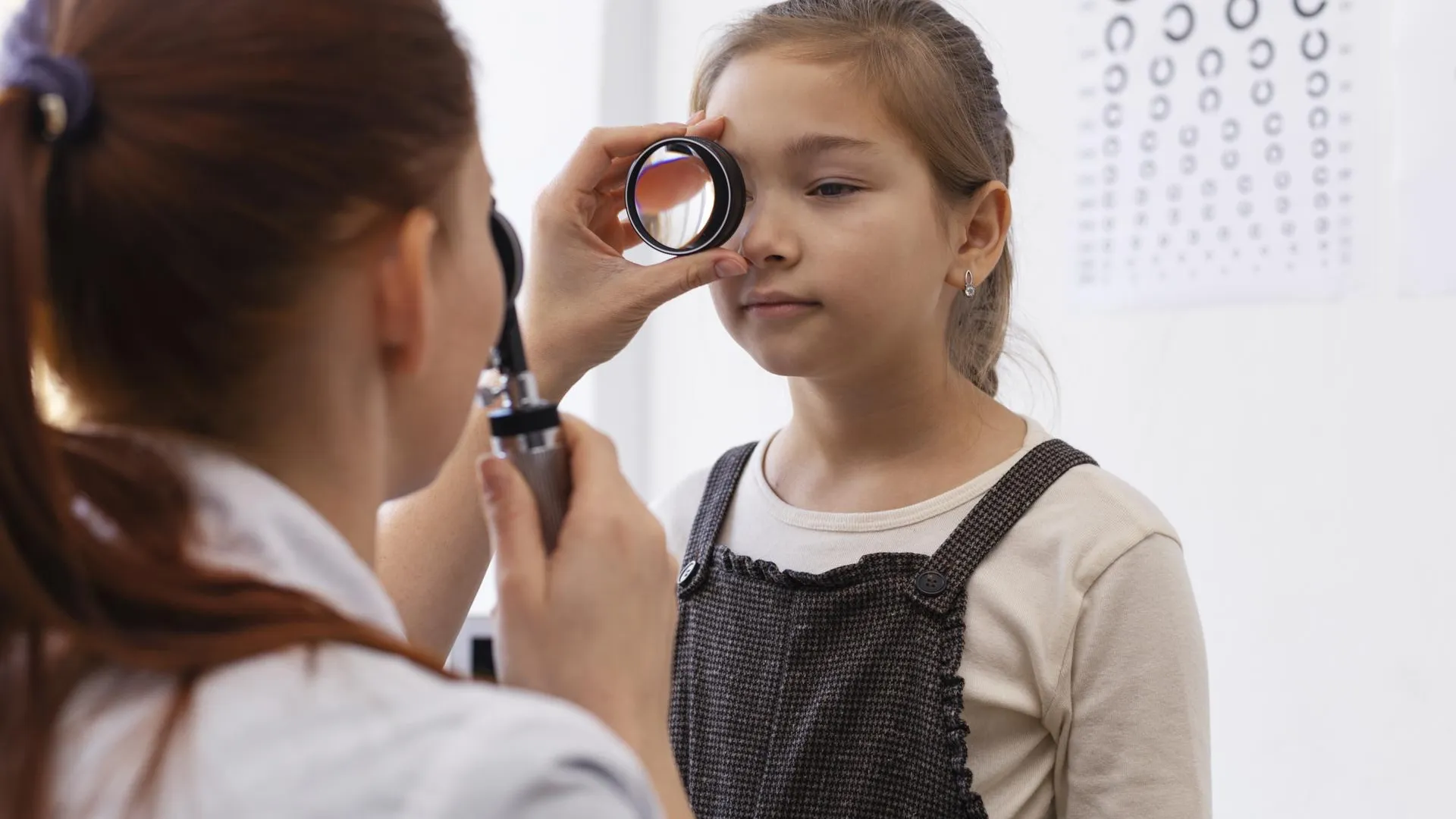 У сына зрение 3. Детское зрение. Дети с нарушением зрения. Осложнения близорукости. Магнитостимуляция глаз детям.