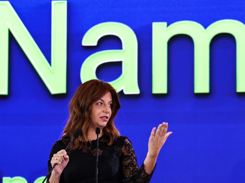 «Все ждала, пока начну седеть»: что не так с париком Маргариты Симоньян