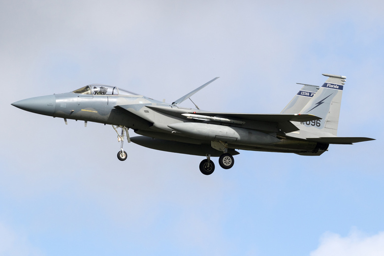 Истребитель F-15