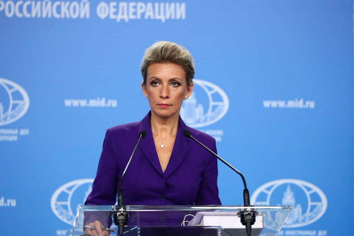 Захарова: МИД примет меры по защите недвижимости российской дипмиссии в Чехии