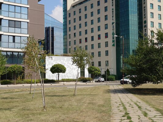 Sony пошла против всех, и получилось. Обзор компактного Xperia 5 V — Камеры. 18