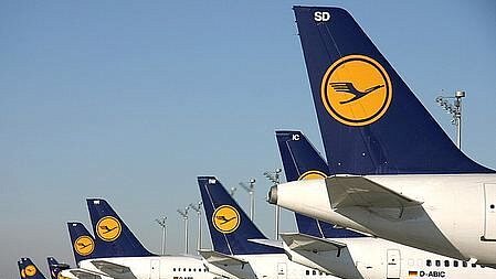 Lufthansa, возможно, придется дозаправляться в Москве, считает Дмитриев