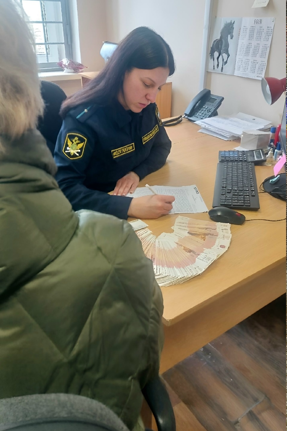 Приставы обязали псковичку выплатить бывшему супругу задолженность в 1,1 млн рублей