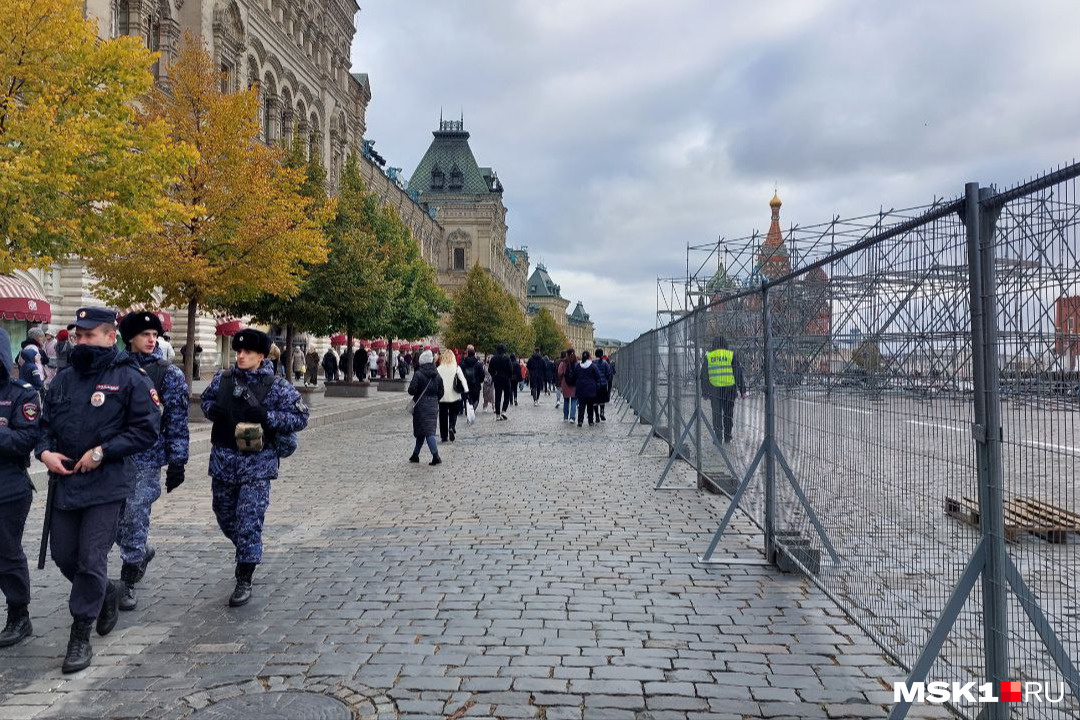 Почему перекрыли красную площадь сегодня