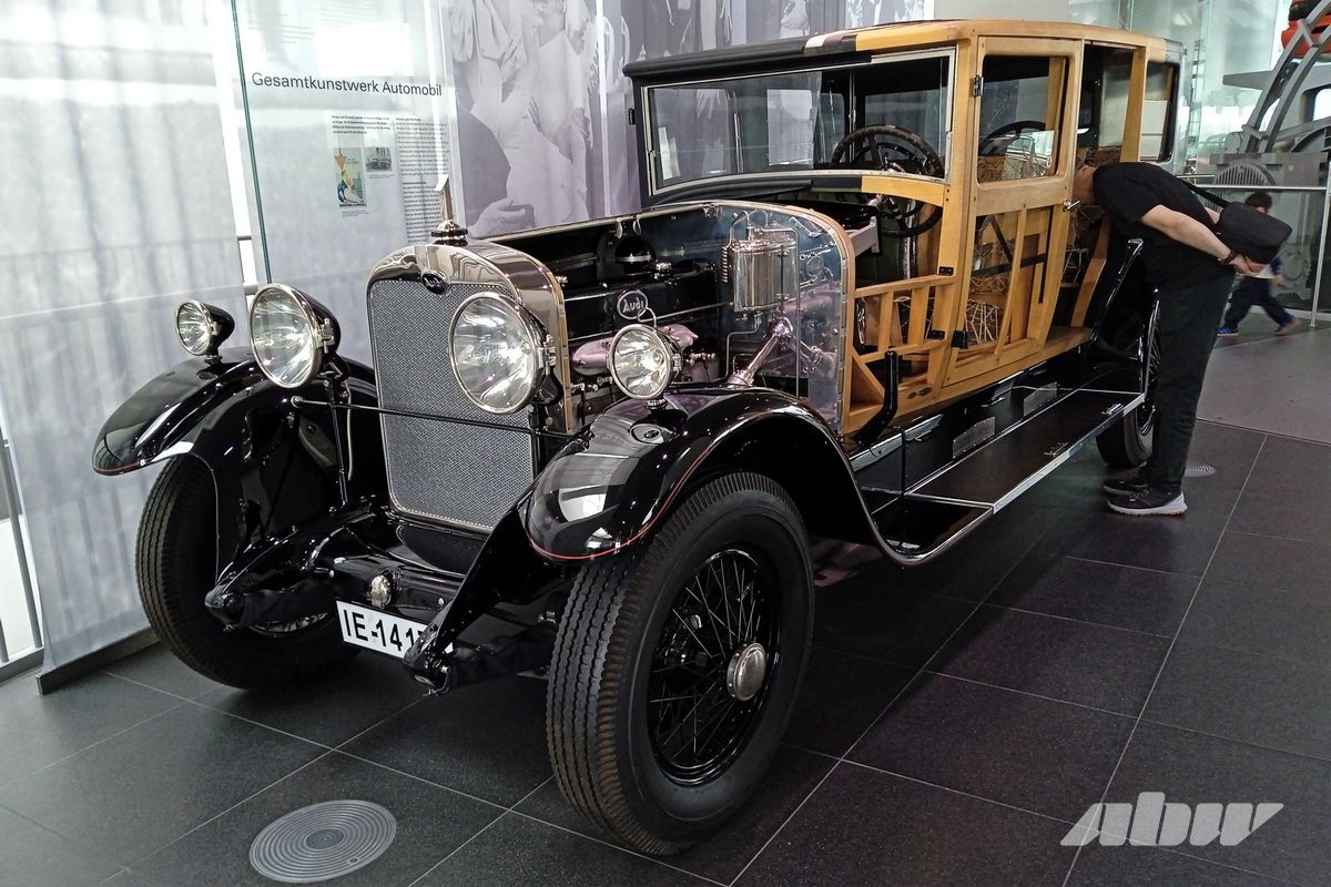 Дом «четырех колец». Экскурсия по музею Audi в Ингольштадте: часть первая