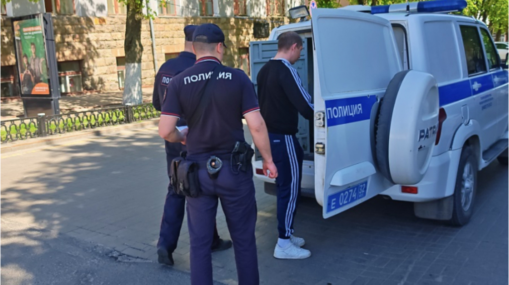 На улицы Брянска вышли дополнительные полицейские патрули
