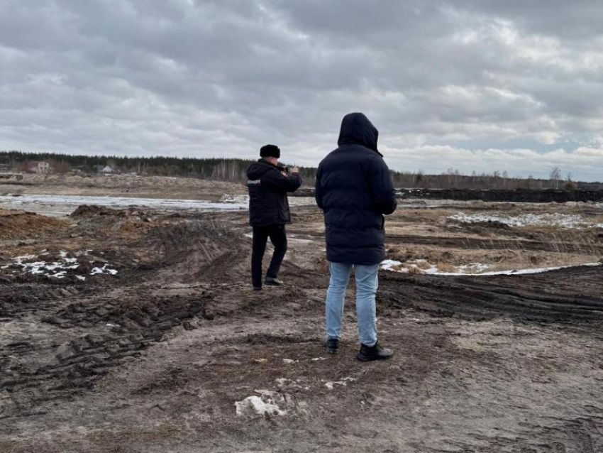 Работу тяжелой техники на реке Усманка пресекли в Воронежской области 