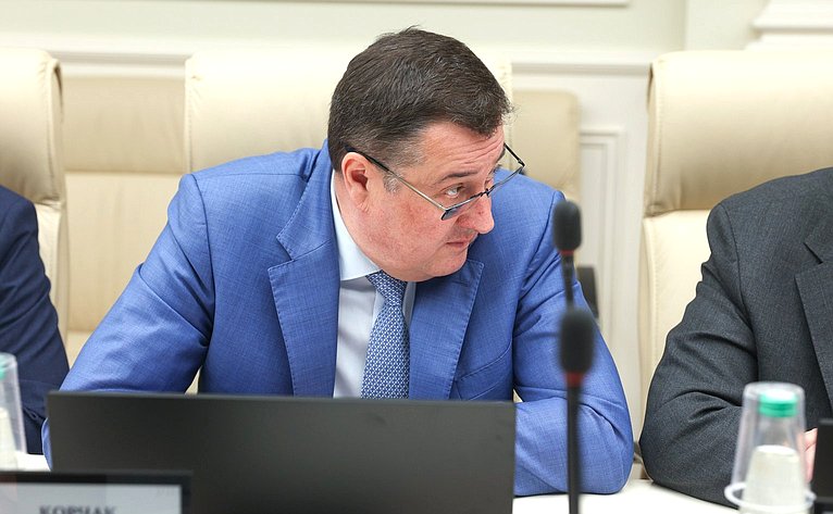 Расширенное заседание Комитета Совета Федерации по Регламенту и организации парламентской деятельности