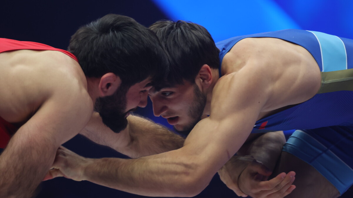 Призер Олимпиады Найфонов проиграл в финале чемпионата России по вольной борьбе