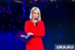 Артистка Лера Кудрявцева является одним из членов жюри второго сезона шоу «ВИА Суперстар»