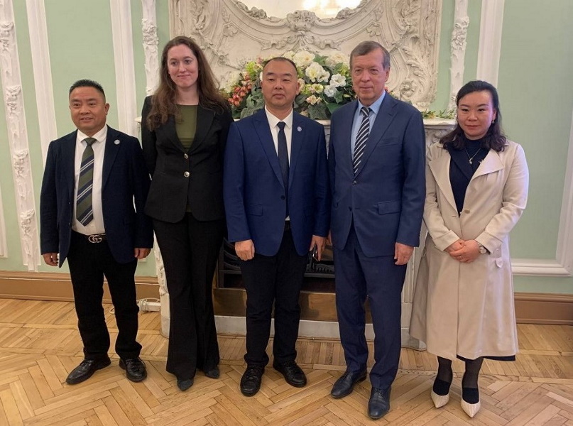 Делегация провинции Гуйчжоу (КНР) и представители СПб ТПП
