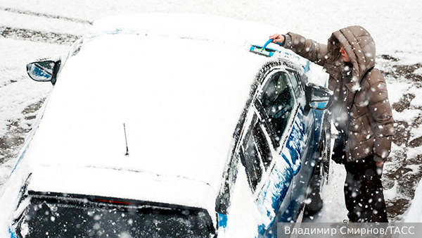 Автоэксперт рассказал об опасности снежных сугробов для автоматических коробок передач