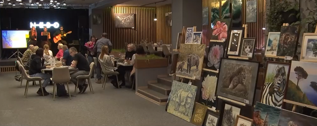На благотворительном аукционе в Клину продали 23 картины