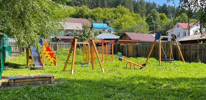 Еще один двор благоустроили в Горно-Алтайске