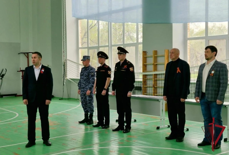 Накануне Дня Победы кадетам Росгвардии в Приморье вручили специальные удостоверения