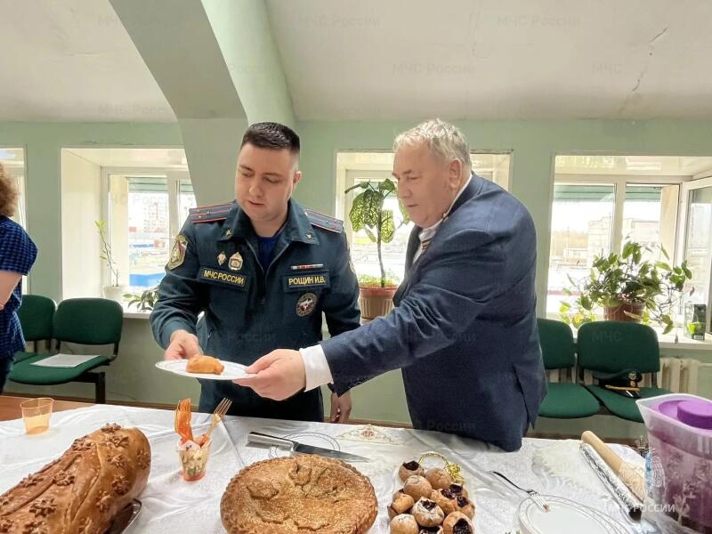 В Нижневартовске прошёл ежегодный конкурс профессионального мастерства среди сотрудников МЧС России «Пожарные не только тушат»